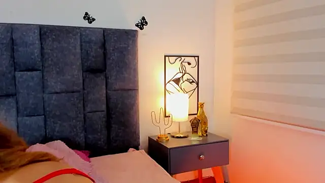 Violetta Ficher online show from May 26, 2026, 2:18 am