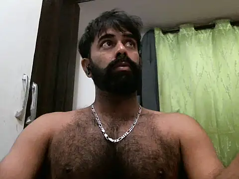 Snapshot of indianhairybull chatting on February 27, 2025, 12:32 am indianhairybull online show from February 27, 2025, 12:32 am