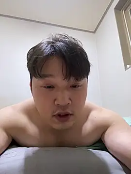 offwhite777 online show from February 24, 2025, 2:26 pm