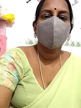 Snapshot of Tamil_Meera12 chatting on July 3, 2026, 3:24 am Tamil Meera12 online show from July 3, 2026, 3:24 am
