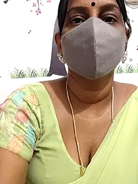 Snapshot of Tamil_Meera12 chatting on July 3, 2026, 5:19 pm Tamil Meera12 online show from July 3, 2026, 5:19 pm