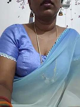 Snapshot of Tamil_Meera12 chatting on July 16, 2026, 2:39 am Tamil Meera12 online show from July 16, 2026, 2:39 am