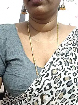 Snapshot of Tamil_Meera12 chatting on July 23, 2026, 4:38 pm Tamil Meera12 online show from July 23, 2026, 4:38 pm