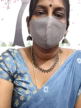 Snapshot of Tamil_Meera12 chatting on July 31, 2026, 5:45 pm Tamil Meera12 online show from July 31, 2026, 5:45 pm
