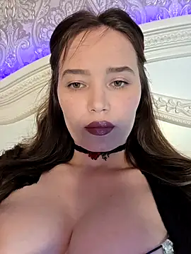 Snapshot of GoddessYanaMironova chatting on April 21, 2026, 5:50 pm GoddessYanaMironova online show from April 21, 2026, 5:50 pm