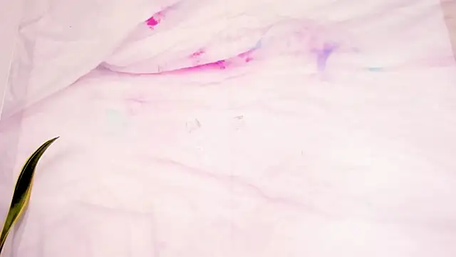 Lia Guzman online show from February 12, 2026, 3:01 am