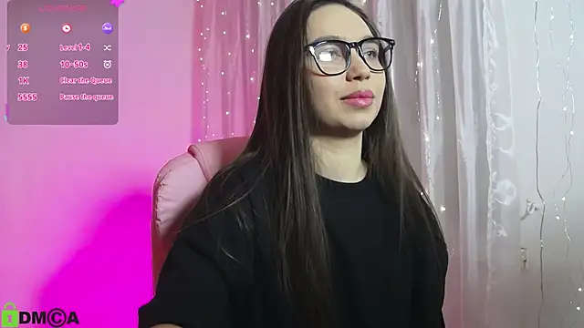 Snapshot of Arianahot777 chatting on February 5, 2025, 9:18 pm Arianahot777 online show from February 5, 2025, 9:18 pm