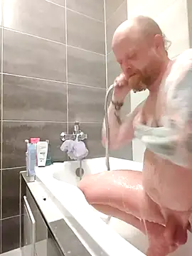 bouraktom6 online show from March 3, 2026, 9:10 pm