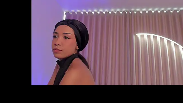 leahaltomm online show from September 15, 2025, 7:47 pm