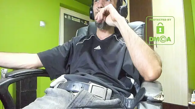 BigCumShoot online show from December 16, 2025, 5:34 am