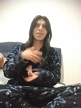 Snapshot of Ariell_Kieran chatting on July 5, 2026, 4:41 am Ariell Kieran online show from July 5, 2026, 4:41 am