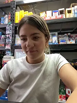 Andrea18 blonde online show from April 9, 2026, 2:33 pm