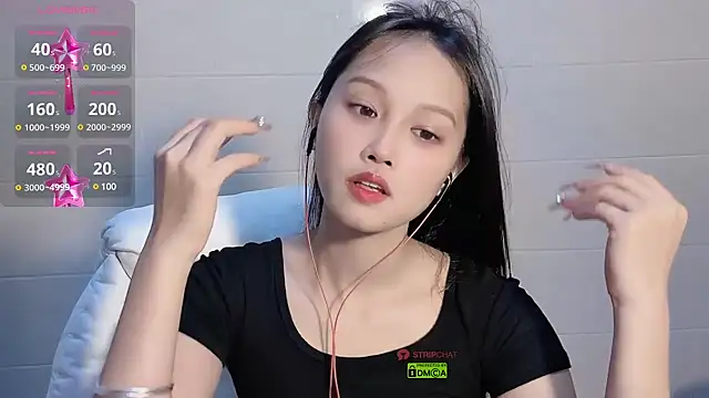 xunian71O online show from February 16, 2025, 6:54 am