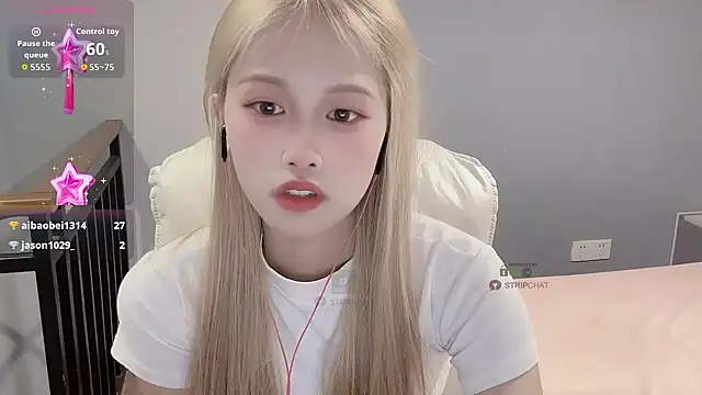 xunian71O online show from October 3, 2025, 10:07 pm