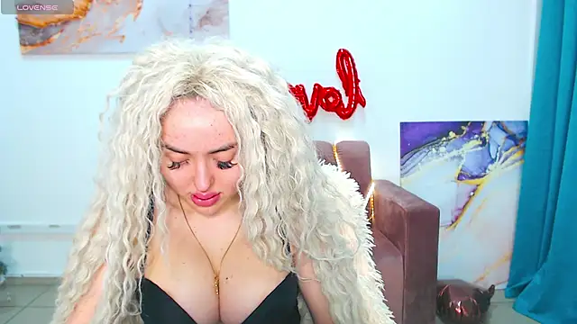 MissisCaty online show from February 24, 2025, 7:52 pm