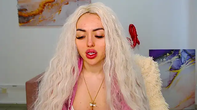 MissisCaty online show from March 21, 2025, 6:38 am