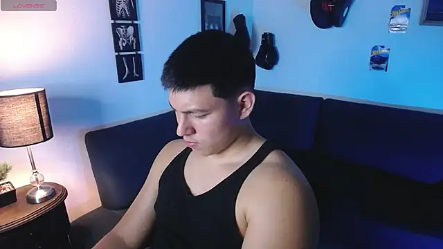 JamesCr  online show from March 12, 2026, 1:45 am