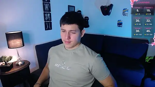 JamesCr  online show from April 1, 2026, 2:12 am