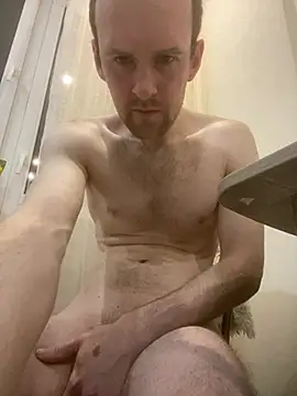 LynnAhNight online show from February 25, 2026, 3:16 am