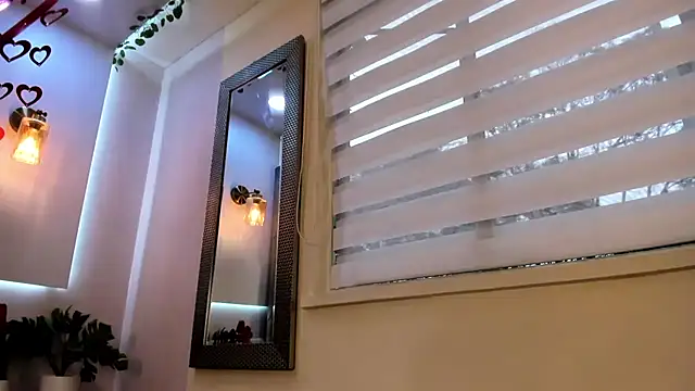 AzunaStar online show from February 13, 2026, 10:50 pm