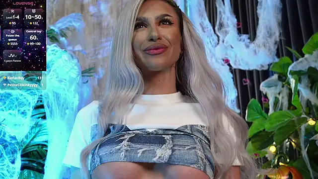 KarlaBart online show from October 21, 2025, 8:09 pm