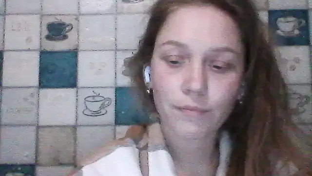 Snapshot of Anna_wey chatting on February 19, 2025, 5:27 pm Anna wey online show from February 19, 2025, 5:27 pm