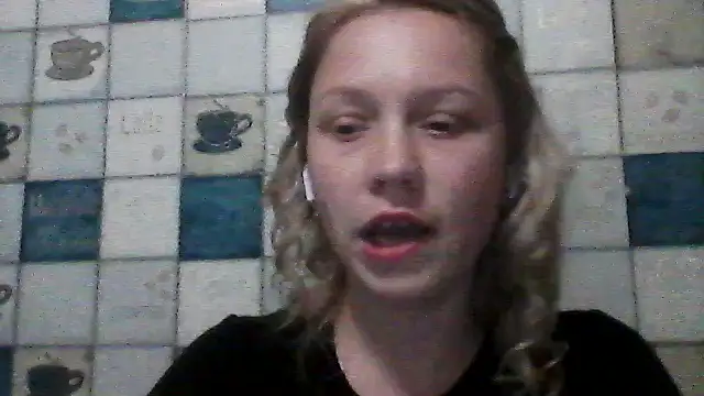 Snapshot of Anna_wey chatting on April 4, 2026, 6:38 pm Anna wey online show from April 4, 2026, 6:38 pm