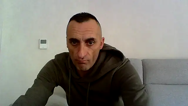 ANGELSANTAMARIA- online show from October 11, 2025, 3:21 pm