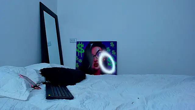 Snapshot of andrea_cherryy chatting on October 29, 2025, 1:46 pm andrea cherryy online show from October 29, 2025, 1:46 pm