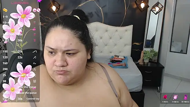 Snapshot of Aaliyah11 chatting on March 21, 2025, 2:39 am Aaliyah11 online show from March 21, 2025, 2:39 am