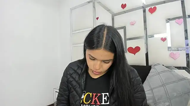 Snapshot of ZoeWan69 chatting on February 14, 2026, 1:52 pm ZoeWan69 online show from February 14, 2026, 1:52 pm