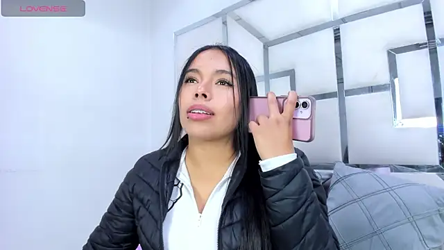 Snapshot of ZoeWan69 chatting on March 4, 2026, 2:12 pm ZoeWan69 online show from March 4, 2026, 2:12 pm