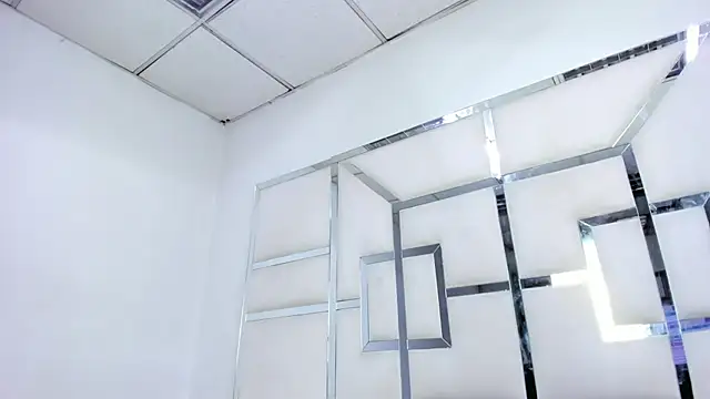 Snapshot of ZoeWan69 chatting on March 17, 2026, 1:58 pm ZoeWan69 online show from March 17, 2026, 1:58 pm