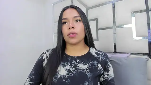 Snapshot of ZoeWan69 chatting on April 7, 2026, 2:06 pm ZoeWan69 online show from April 7, 2026, 2:06 pm