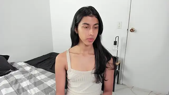 Mazikeen  18 online show from April 3, 2026, 1:53 pm