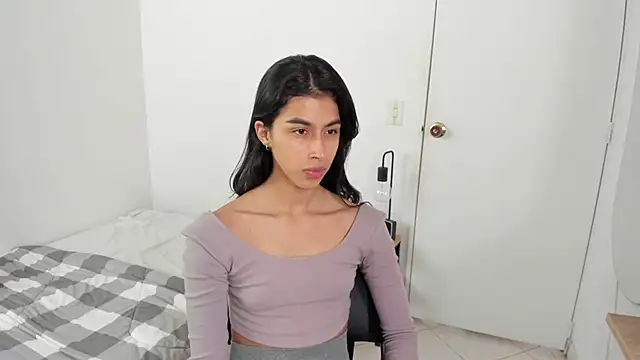 Mazikeen  18 online show from April 7, 2026, 1:55 pm