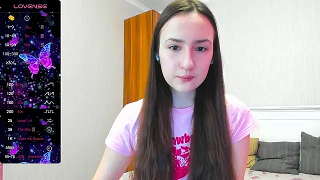 Snapshot of Cute__Nana chatting on June 6, 2026, 1:43 am Cute Nana online show from June 6, 2026, 1:43 am