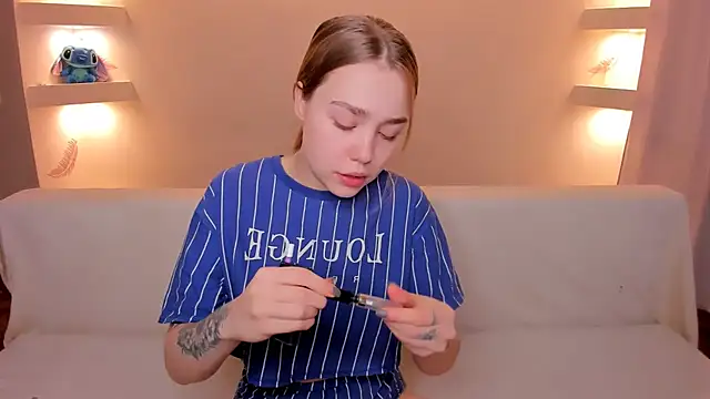 YourMegan online show from November 16, 2025, 5:40 pm