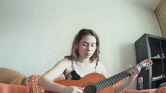 girliemilk online show from February 15, 2025, 6:44 am