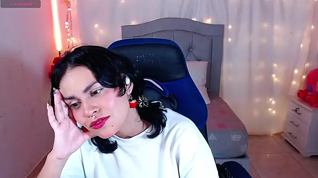 Snapshot of veronica_luar chatting on March 1, 2025, 4:04 am veronica luar online show from March 1, 2025, 4:04 am