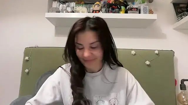 Snapshot of Petitecookie chatting on May 6, 2026, 8:03 pm Petitecookie online show from May 6, 2026, 8:03 pm
