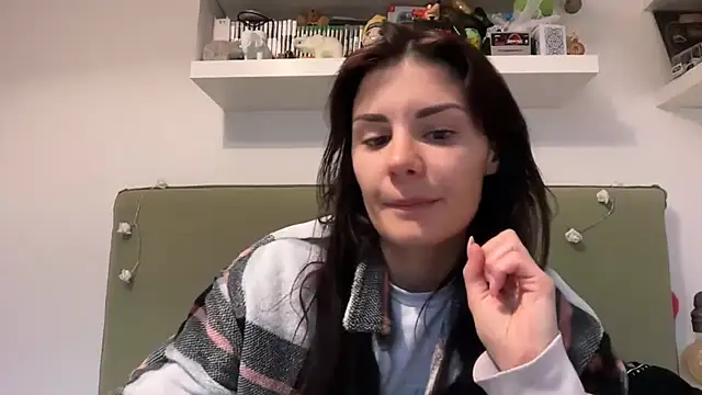 Snapshot of Petitecookie chatting on May 13, 2026, 7:33 pm Petitecookie online show from May 13, 2026, 7:33 pm