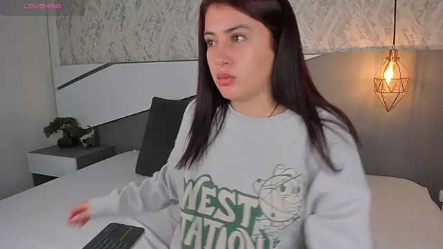 Snapshot of Miile_Evans chatting on March 11, 2025, 1:45 pm Miile Evans online show from March 11, 2025, 1:45 pm