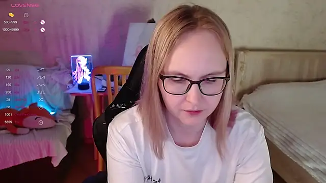 Agatha Mott online show from November 8, 2025, 3:07 am