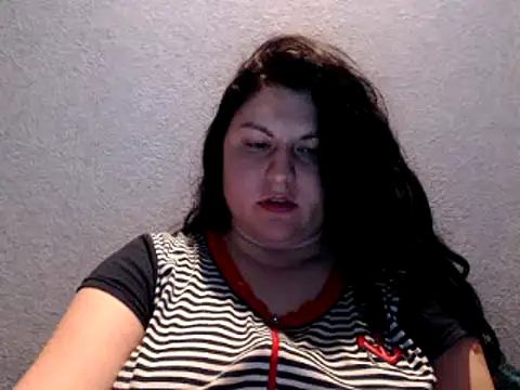 KiraSwee online show from March 21, 2025, 5:45 pm