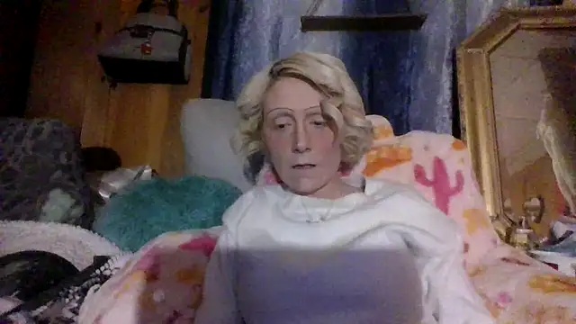 Snapshot of beautifulme23 chatting on February 16, 2025, 9:05 pm beautifulme23 online show from February 16, 2025, 9:05 pm