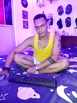 XhaseFoX online show from March 5, 2025, 2:25 am