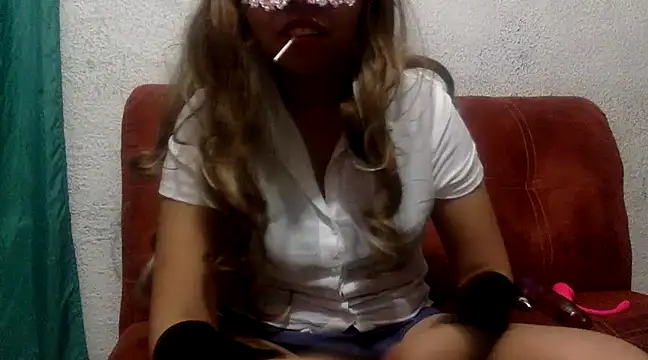 sharonlopez9611 online show from February 11, 2025, 4:44 am