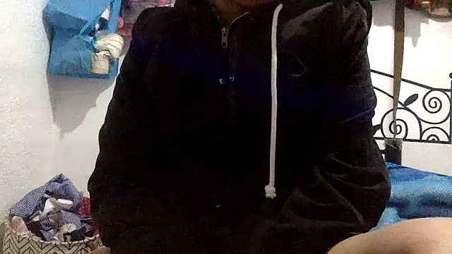 sharonlopez9611 online show from February 26, 2026, 3:16 am