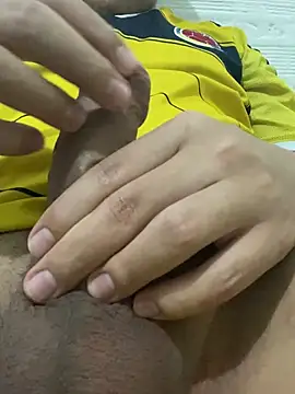 Snapshot of Eduardo08000 chatting on March 20, 2025, 6:53 pm Eduardo08000 online show from March 20, 2025, 6:53 pm